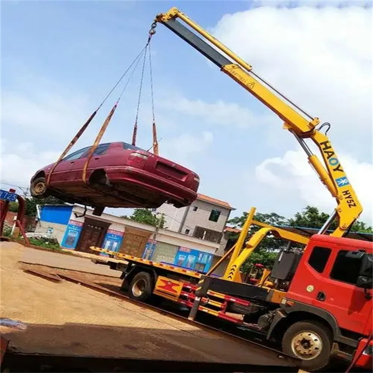 张金镇吊车救援小汽车怎么吊