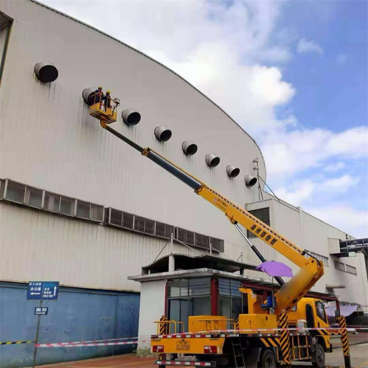 张金镇高空作业车出租服务：专业广告牌安装解决方案