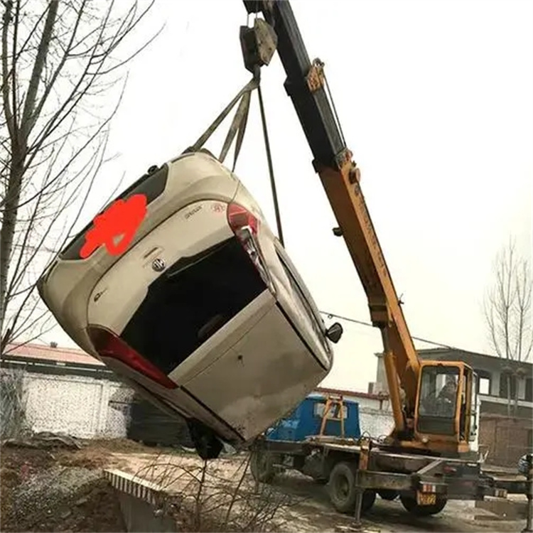 张金镇随时待命，吊车24小时道路救援服务全解析