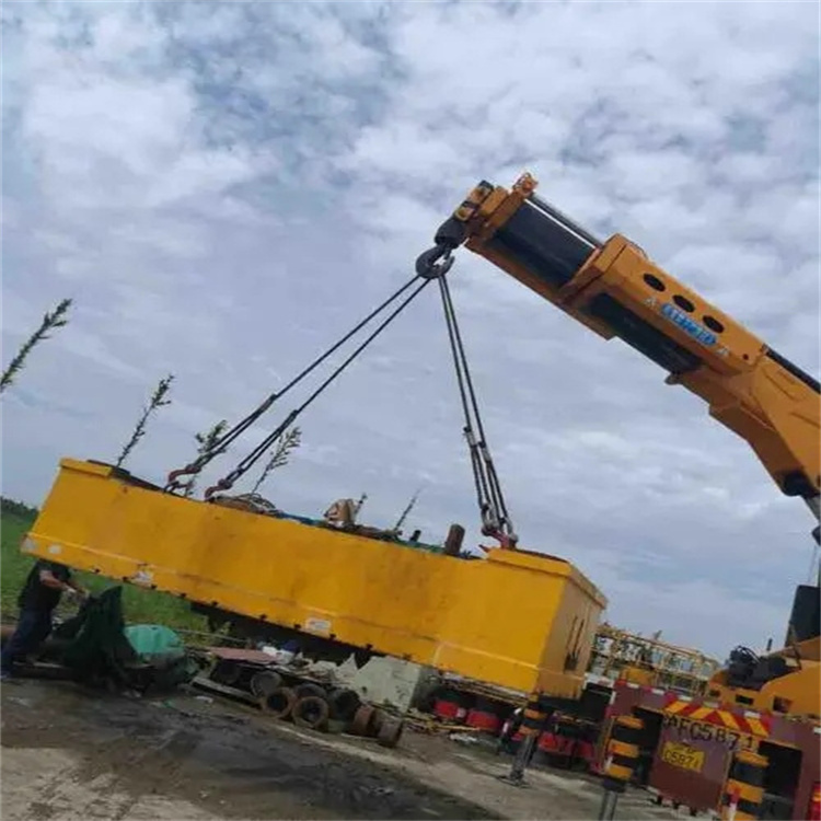 张金镇随车吊吊集装箱怎么吊